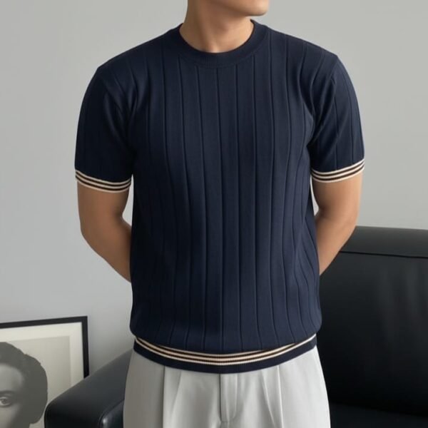 Round neck Blue, sharp look