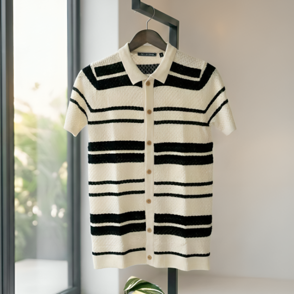 90s classic half sleeve shirt Black and white