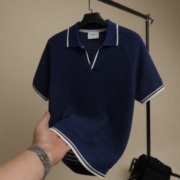 Retro knit polo in navy blue